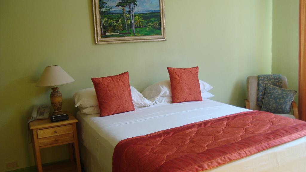 Heritage Inn Trinidad Belmont Zimmer foto